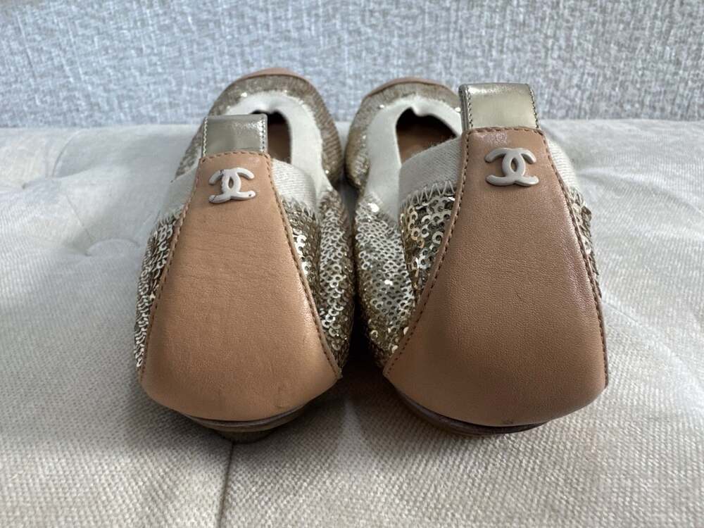 Authentic CHANEL Gold Sequin Cap-Toe Ballet Flats – Size 39 (US 8/8.5) - Picture 2 of 9